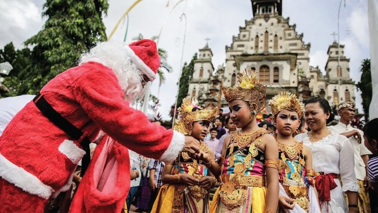 Ragam Perayaan Natal di Indonesia - The Ayoma Apartment